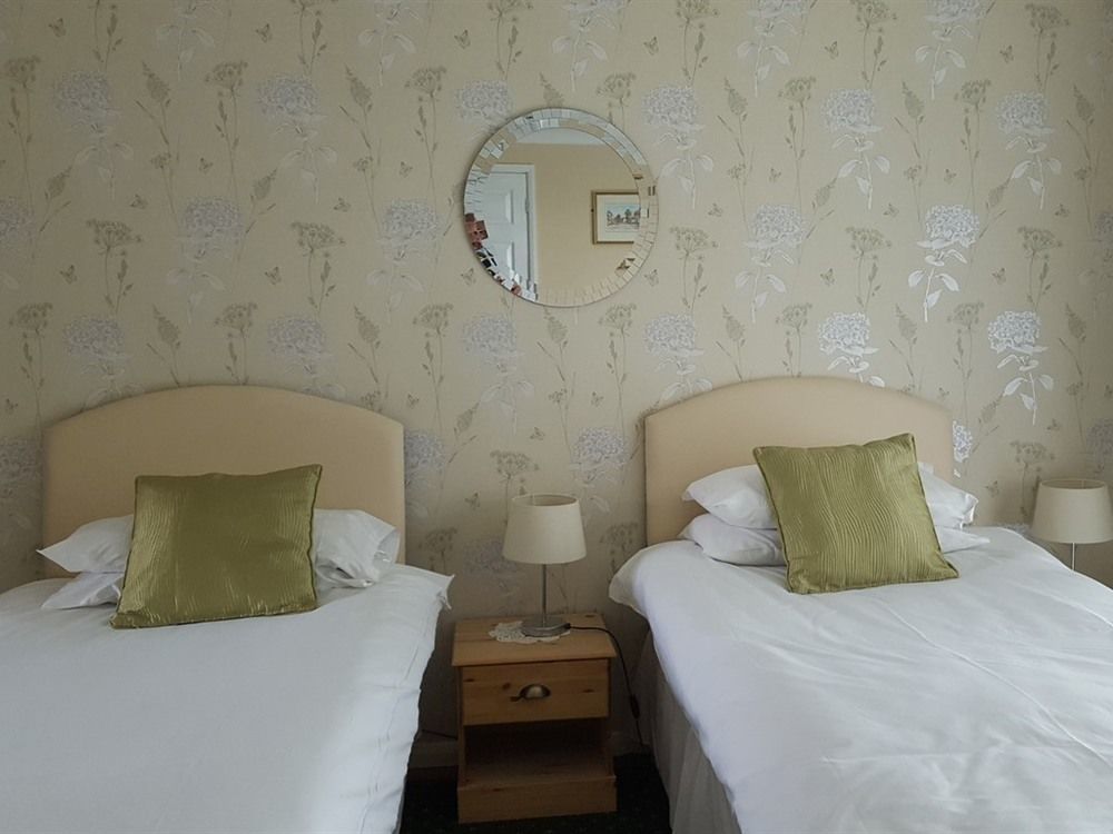 The Bear Inn And Burwash Motel Exterior foto
